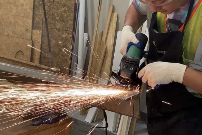 Hilti Nuron AG 6D-22 Angle Grinder Review Hilti Nuron AG 6D-22 Angle Grinder Review