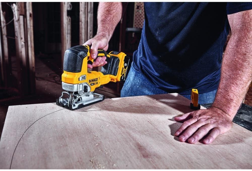 Why We Love the DEWALT 20V MAX XR Jig Saw for Precise Cuts 7 Why We Love the DEWALT 20V MAX XR Jig Saw for Precise Cuts