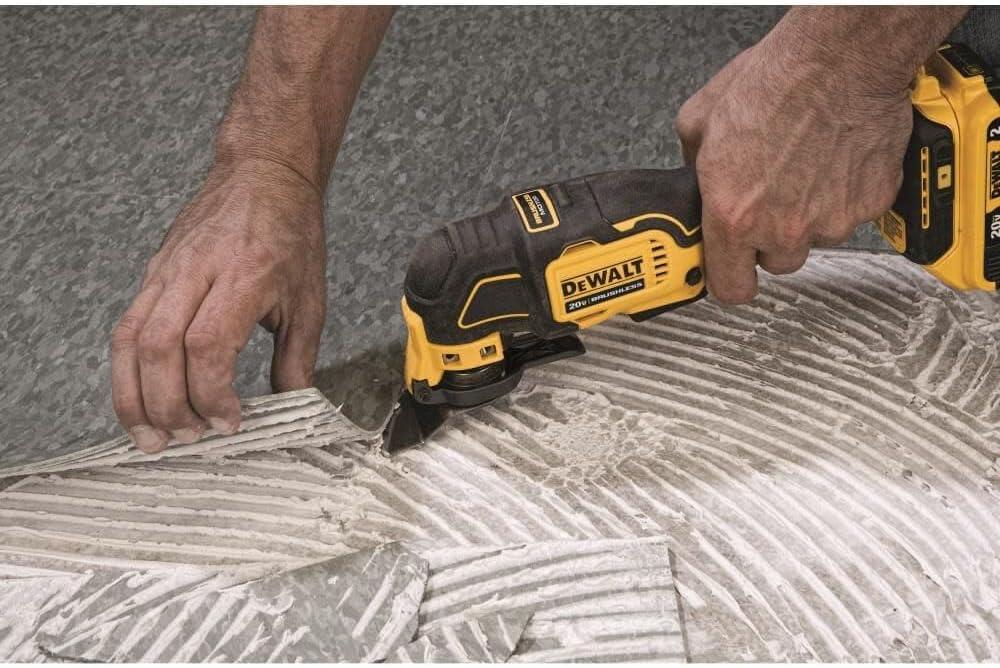 Our Take on the DEWALT ATOMIC 20V MAX Oscillating Tool Review 6 Our Take on the DEWALT ATOMIC 20V MAX Oscillating Tool Review