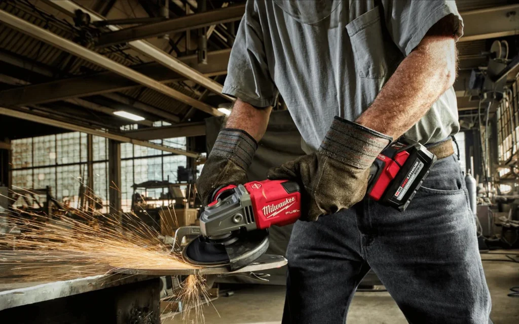 Who Carries Milwaukee Tools