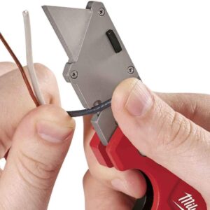 Milwaukee Fastback Folding Utility Knife with Compact Storage Solution
