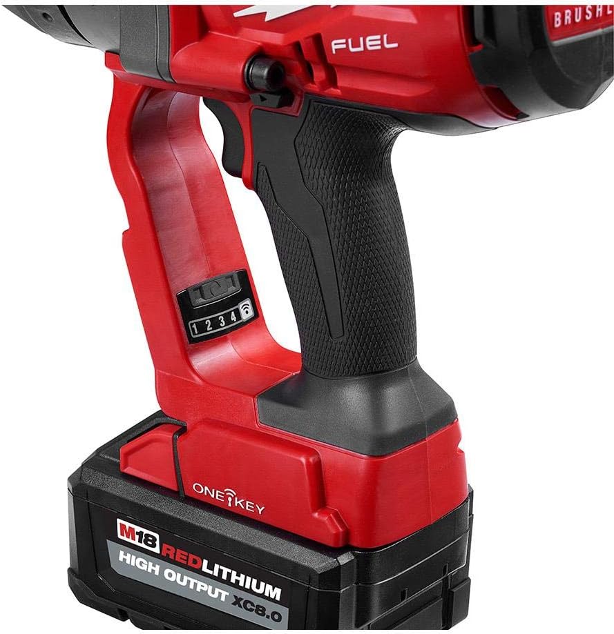 Milwaukee M18 FUEL 1" High Torque Impact Wrench Kit 8.0Ah Battery 3 Milwaukee M18 FUEL 1" High Torque Impact Wrench Kit 8.0Ah Battery - Image 3