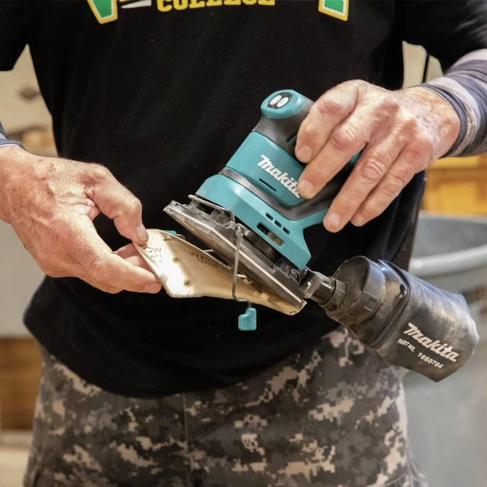 Cordless Finishing Sander Makita 18V LXT Quarter Sheet Tool Only 7 Cordless Finishing Sander Makita 18V LXT Quarter Sheet Tool Only - Image 7