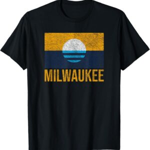 MILWAUKEE WISCONSIN CITY FLAG PEOPLE'S FLAG SUNRISE LAKE T-Shirt