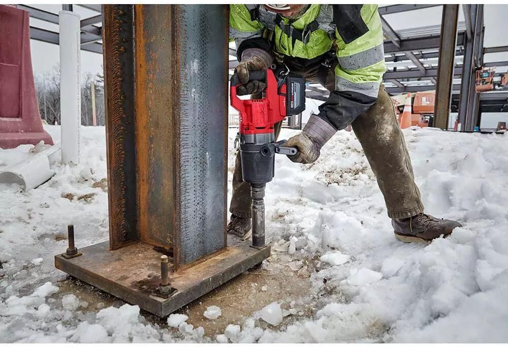 Milwaukee M18 1" D-Handle Impact Wrench - High Torque Powerhouse Kit 6 Milwaukee M18 1" D-Handle Impact Wrench - High Torque Powerhouse Kit - Image 6