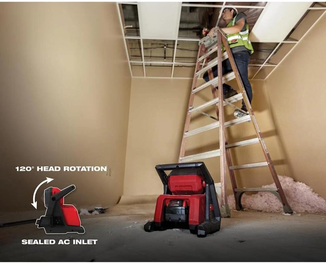 Milwaukee M18 ROVER LED Flood Light: 4000 Lumens Dual Power Portable Work Light 4 Milwaukee M18 ROVER LED Flood Light: 4000 Lumens Dual Power Portable Work Light - Image 4