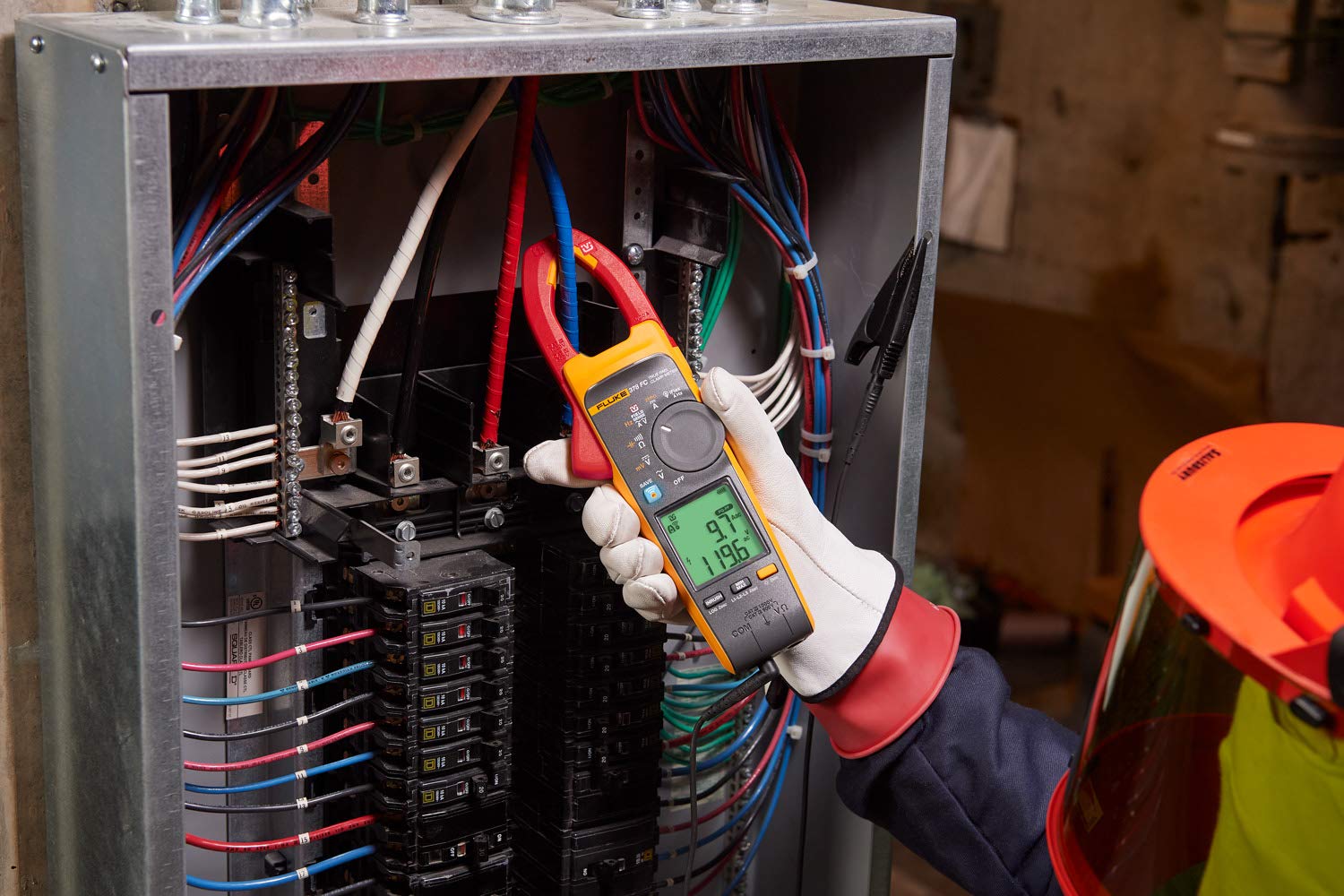 Fluke 378FC True RMS Wireless Clamp Meter with Power Quality Indicator 4 Fluke 378FC True RMS Wireless Clamp Meter with Power Quality Indicator - Image 4