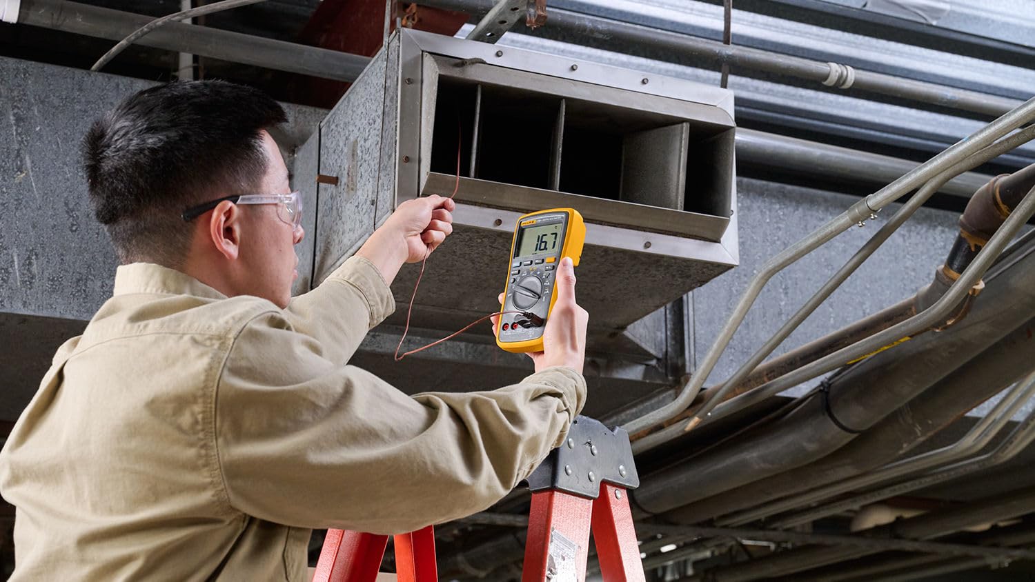 Fluke 17B+ Pro Digital Multimeter: AC/DC Testing & Temperature Tool 6 Fluke 17B+ Pro Digital Multimeter: AC/DC Testing & Temperature Tool - Image 6