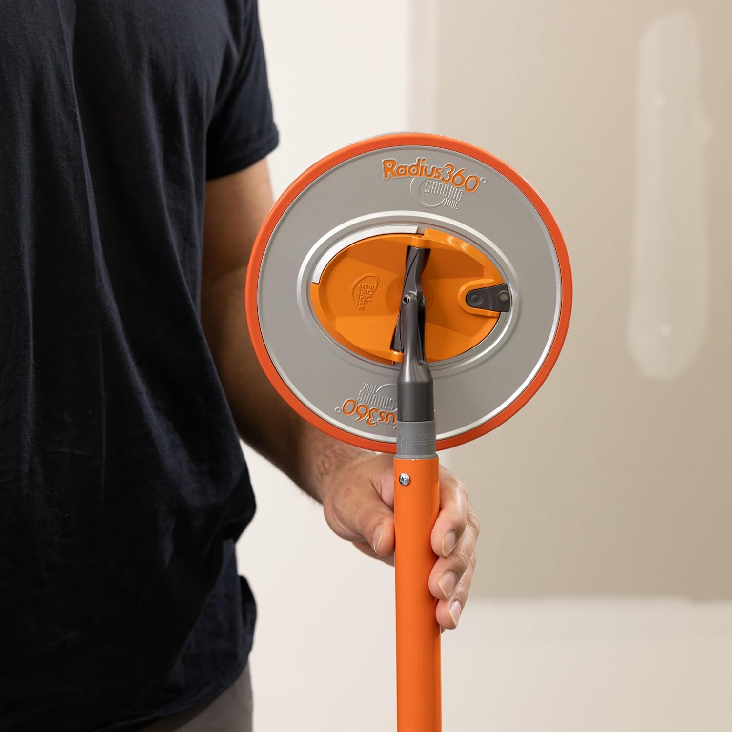 Full Circle R360 9-Inch Round Sanding Tool with Interchangeable Hub 5 Full Circle R360 9-Inch Round Sanding Tool with Interchangeable Hub - Image 5