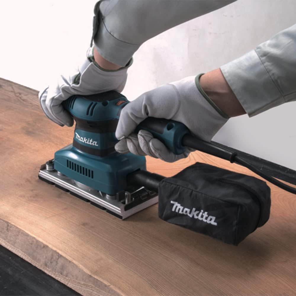 Makita BO3710 1/3 Sheet Finishing Sander 1.7A Professional Grade 9 Makita BO3710 1/3 Sheet Finishing Sander 1.7A Professional Grade - Image 9