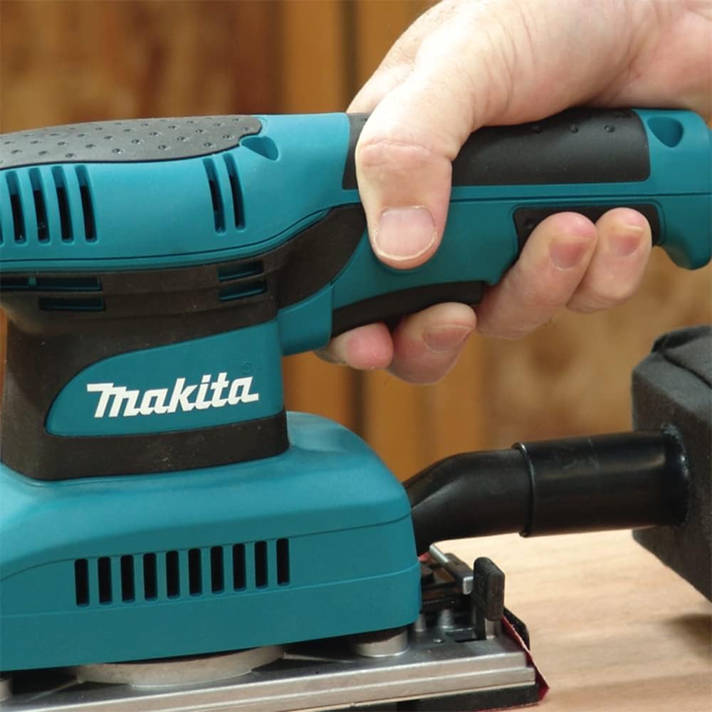 Makita BO3710 1/3 Sheet Finishing Sander 1.7A Professional Grade 4 Makita BO3710 1/3 Sheet Finishing Sander 1.7A Professional Grade - Image 4