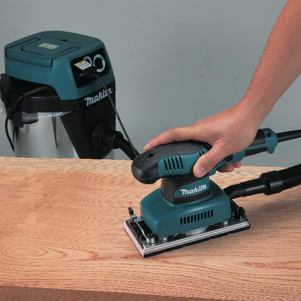 Makita BO3710 1/3 Sheet Finishing Sander 1.7A Professional Grade 7 Makita BO3710 1/3 Sheet Finishing Sander 1.7A Professional Grade - Image 7